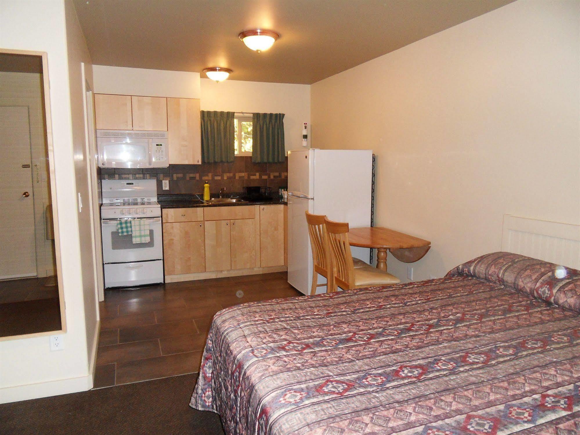 The Hitching Post Motel Pemberton Luaran gambar
